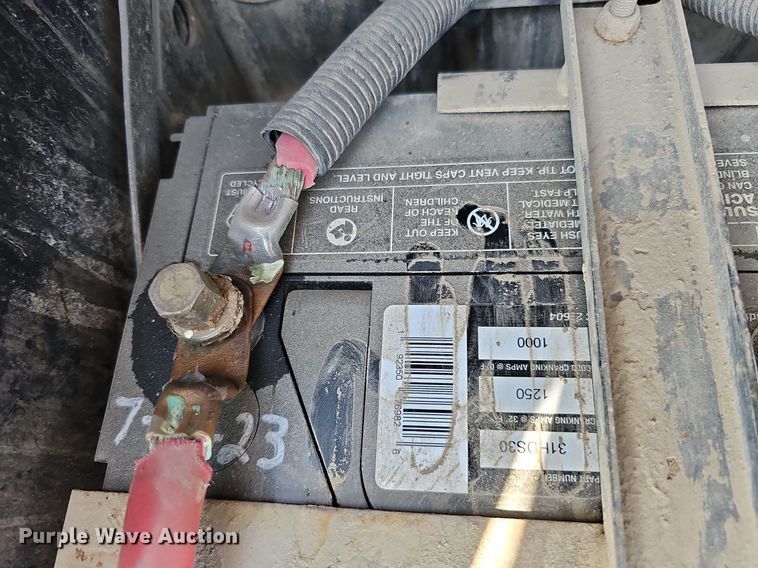 image for item DQ1089 2000 Mack RD690S  ready mix truck