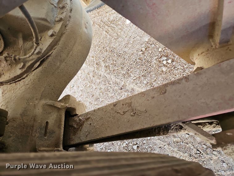 image for item DQ1089 2000 Mack RD690S  ready mix truck