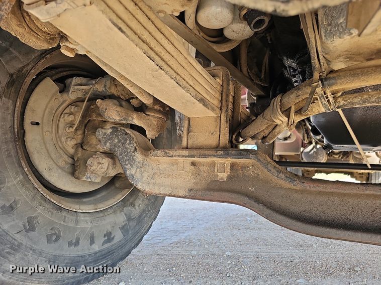 image for item DQ1089 2000 Mack RD690S  ready mix truck