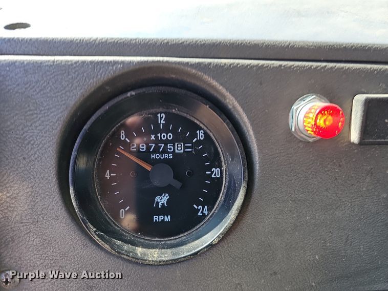 image for item DQ1089 2000 Mack RD690S  ready mix truck