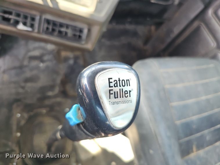 image for item DQ1089 2000 Mack RD690S  ready mix truck