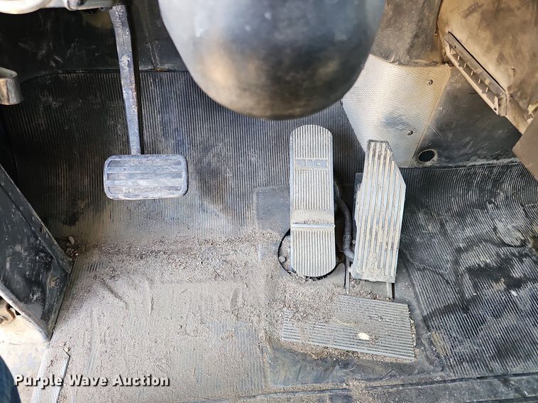 image for item DQ1089 2000 Mack RD690S  ready mix truck