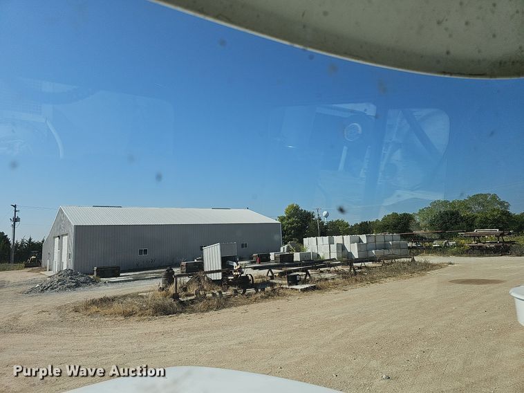 image for item DQ1089 2000 Mack RD690S  ready mix truck