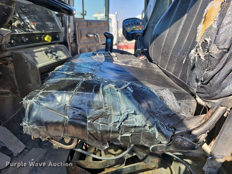 image for item DQ1089 2000 Mack RD690S  ready mix truck