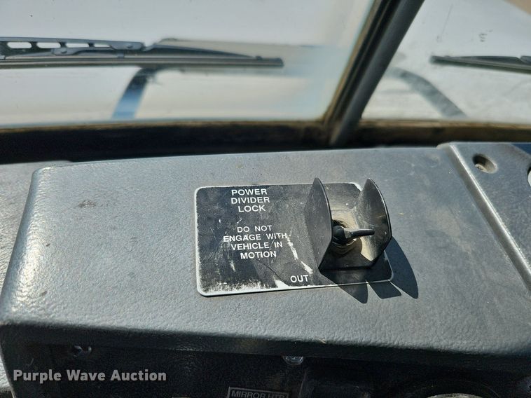 image for item DQ1089 2000 Mack RD690S  ready mix truck