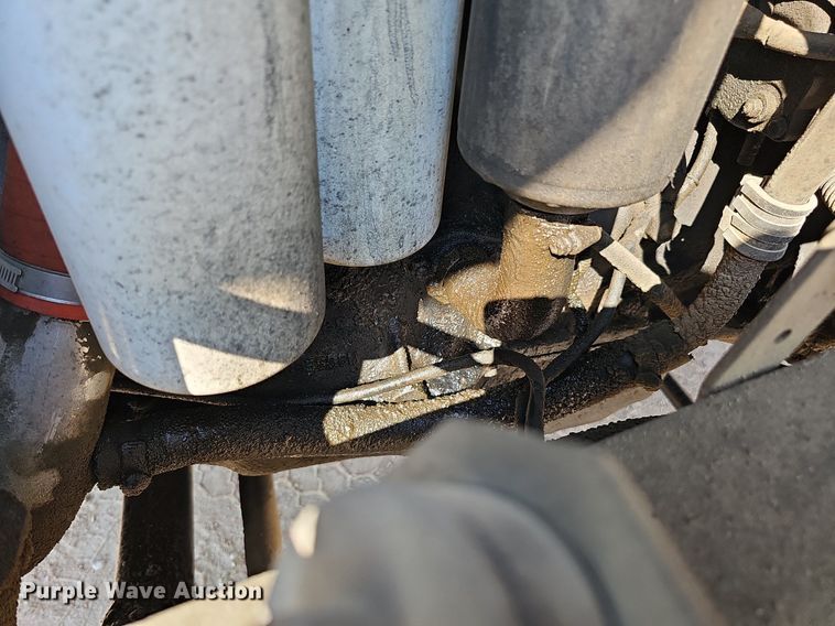 image for item DQ1089 2000 Mack RD690S  ready mix truck