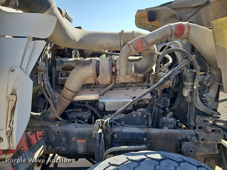 image for item DQ1089 2000 Mack RD690S  ready mix truck