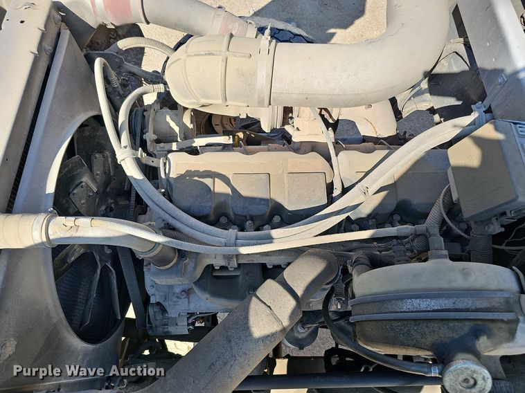 image for item DQ1089 2000 Mack RD690S  ready mix truck