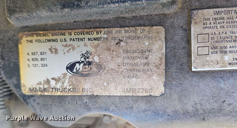 image for item DQ1089 2000 Mack RD690S  ready mix truck