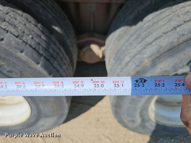 image for item DQ1089 2000 Mack RD690S  ready mix truck