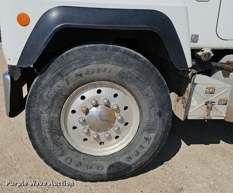 image for item DQ1089 2000 Mack RD690S  ready mix truck