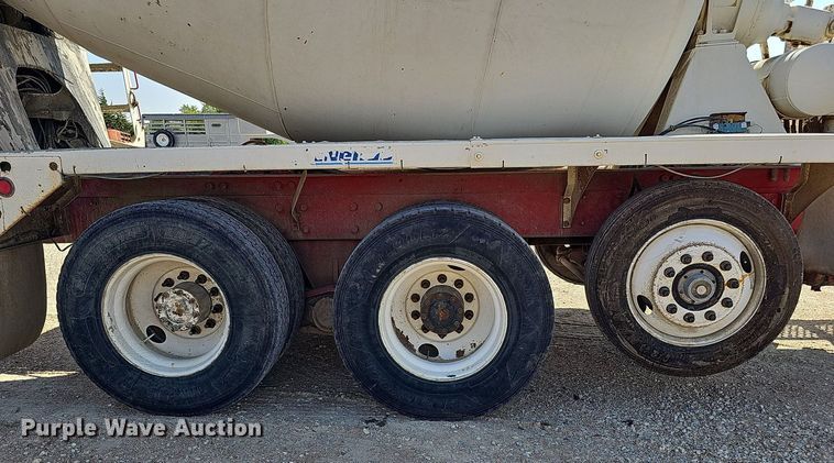 image for item DQ1089 2000 Mack RD690S  ready mix truck