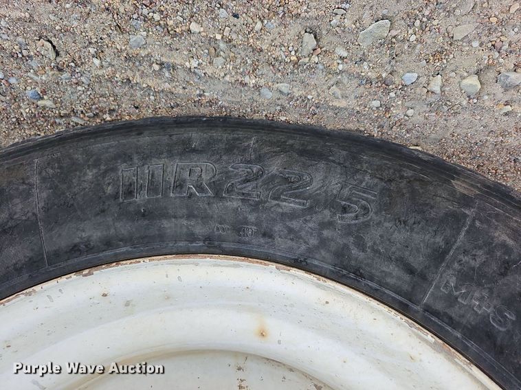 image for item DQ1089 2000 Mack RD690S  ready mix truck