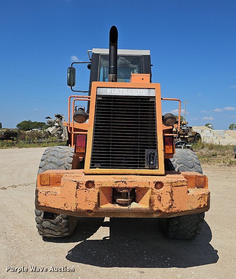 image for item DQ1090 1995 Fiat-Allis FR130.2  wheel loader