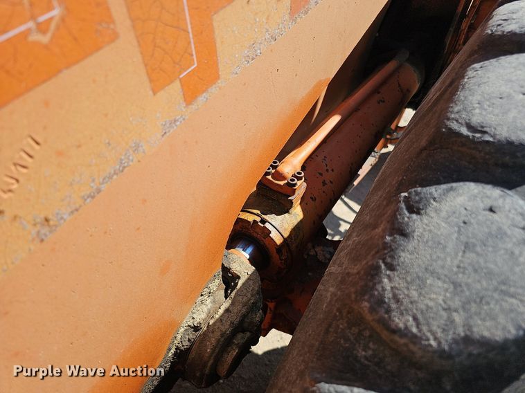 image for item DQ1090 1995 Fiat-Allis FR130.2  wheel loader