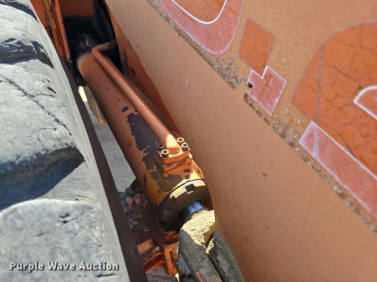 image for item DQ1090 1995 Fiat-Allis FR130.2  wheel loader