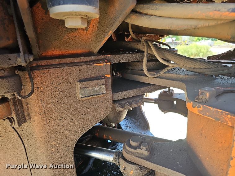 image for item DQ1090 1995 Fiat-Allis FR130.2  wheel loader