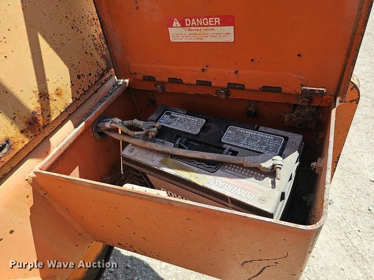 image for item DQ1090 1995 Fiat-Allis FR130.2  wheel loader