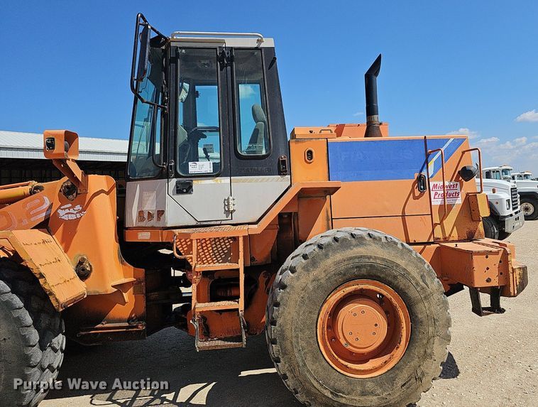 image for item DQ1090 1995 Fiat-Allis FR130.2  wheel loader