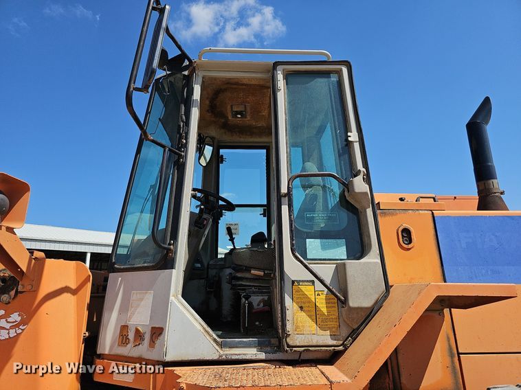 image for item DQ1090 1995 Fiat-Allis FR130.2  wheel loader