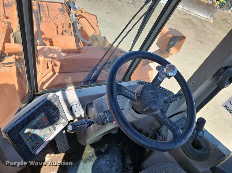 image for item DQ1090 1995 Fiat-Allis FR130.2  wheel loader