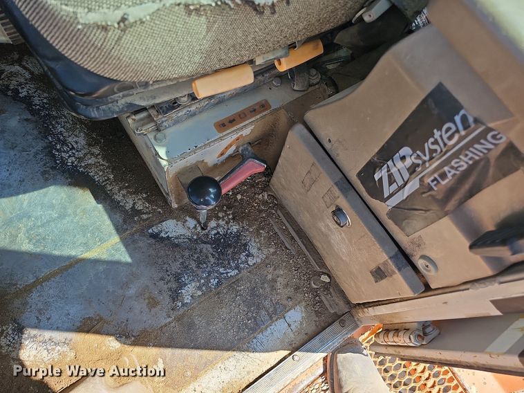 image for item DQ1090 1995 Fiat-Allis FR130.2  wheel loader