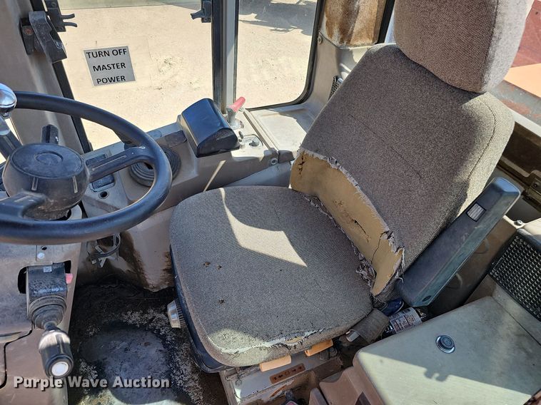 image for item DQ1090 1995 Fiat-Allis FR130.2  wheel loader