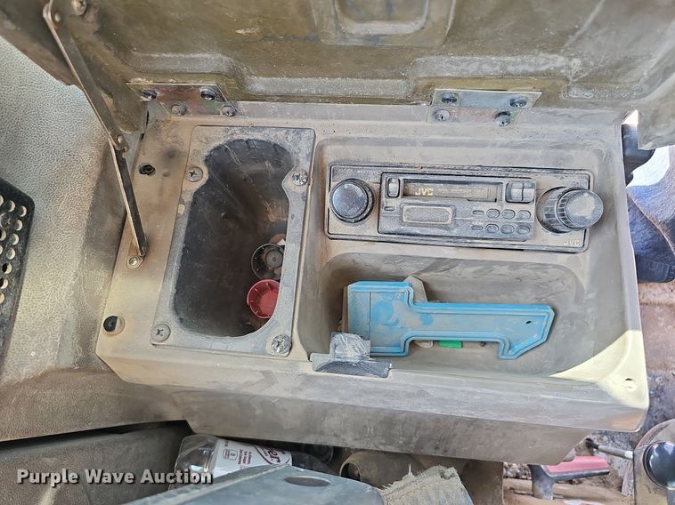 image for item DQ1090 1995 Fiat-Allis FR130.2  wheel loader