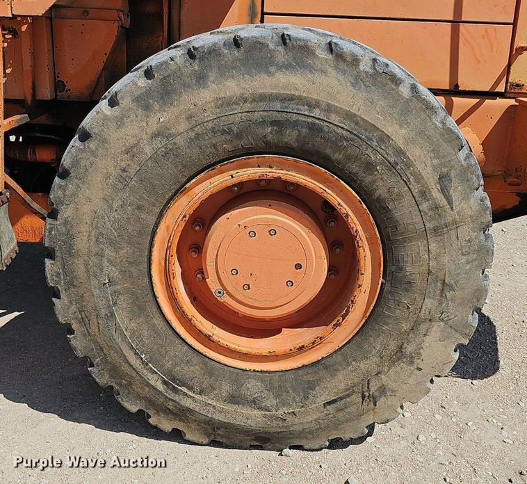 image for item DQ1090 1995 Fiat-Allis FR130.2  wheel loader