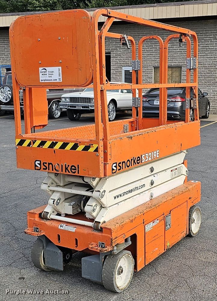image for item DQ1107 2017 Snorkel S3219E  scissor lift