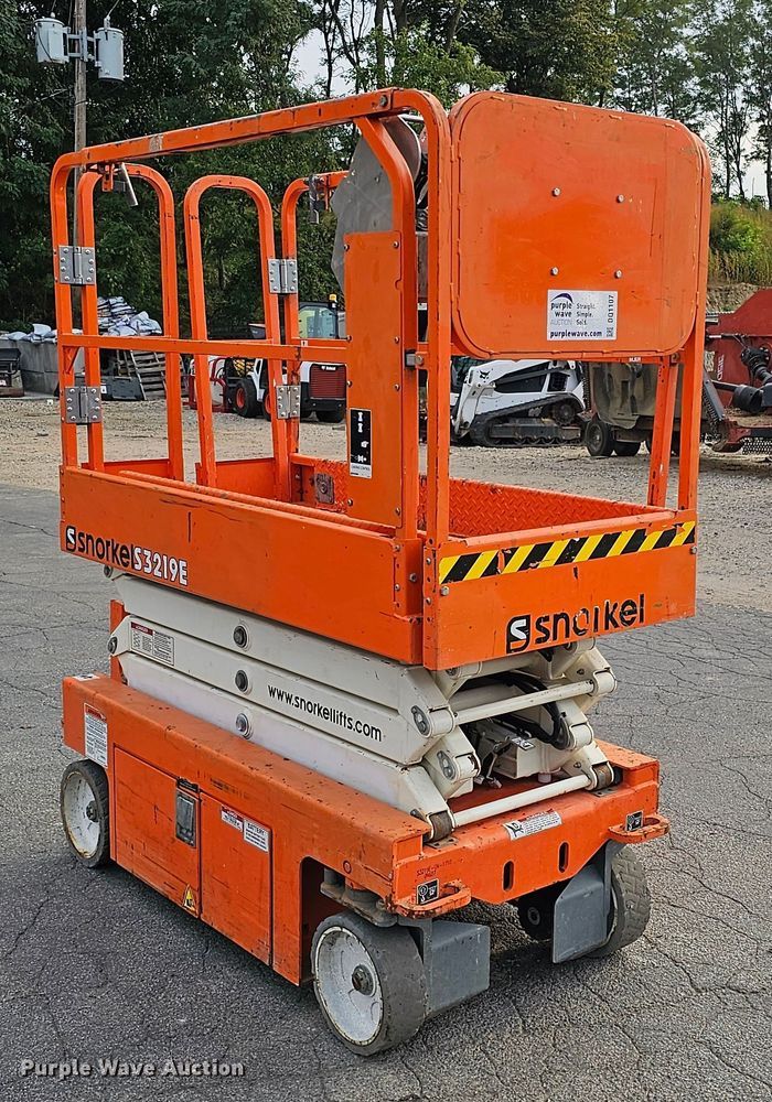 image for item DQ1107 2017 Snorkel S3219E  scissor lift