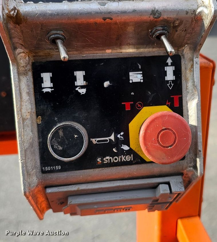 image for item DQ1107 2017 Snorkel S3219E  scissor lift