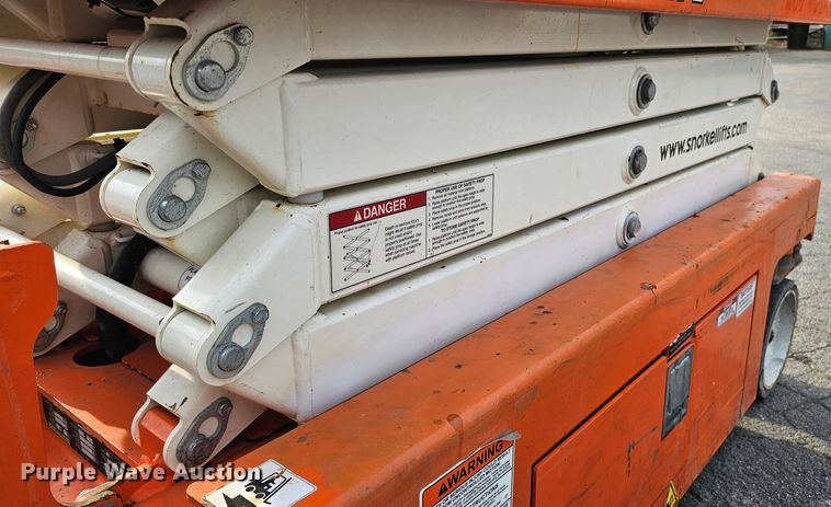 image for item DQ1107 2017 Snorkel S3219E  scissor lift