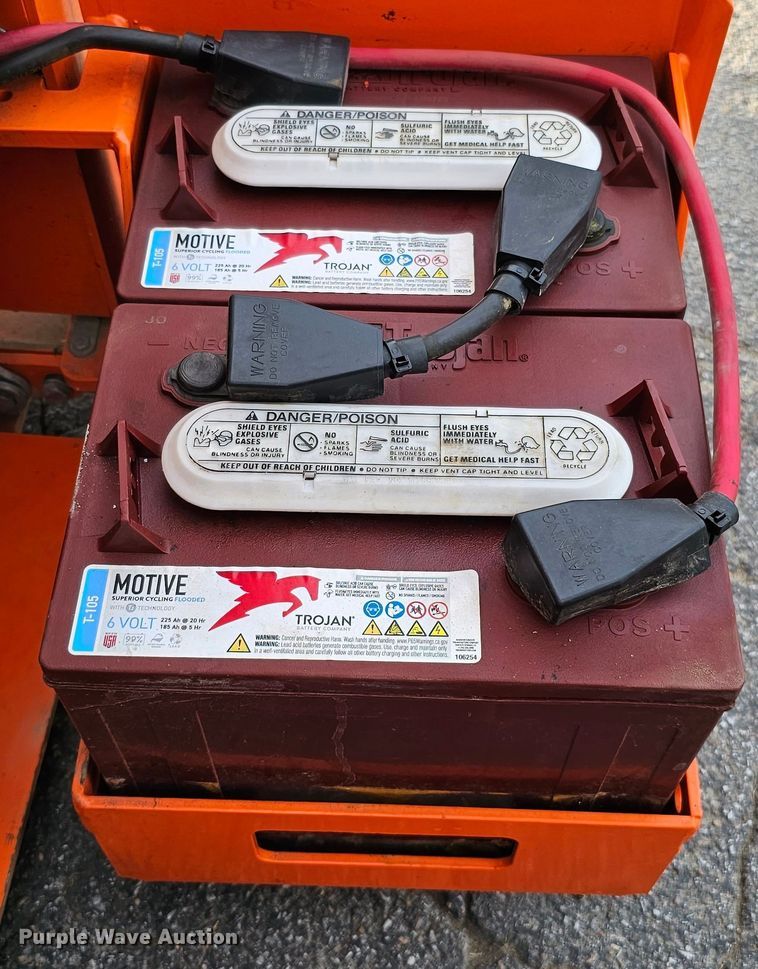 image for item DQ1107 2017 Snorkel S3219E  scissor lift