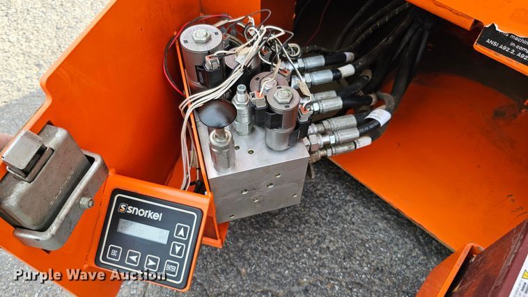 image for item DQ1107 2017 Snorkel S3219E  scissor lift