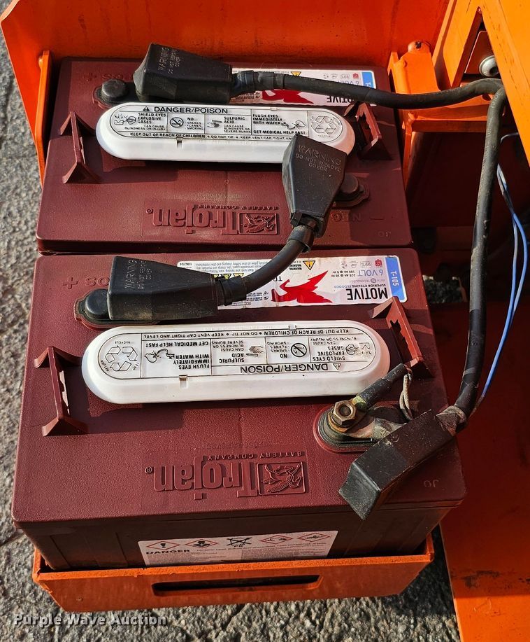 image for item DQ1107 2017 Snorkel S3219E  scissor lift