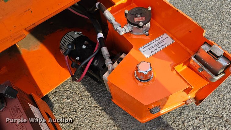 image for item DQ1107 2017 Snorkel S3219E  scissor lift