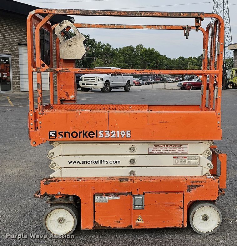 image for item DQ1108 2016 Snorkel S3219E  scissor lift