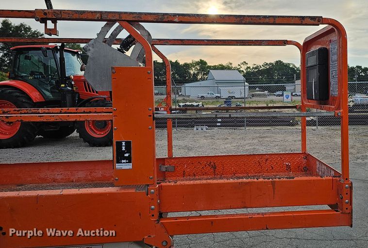 image for item DQ1108 2016 Snorkel S3219E  scissor lift