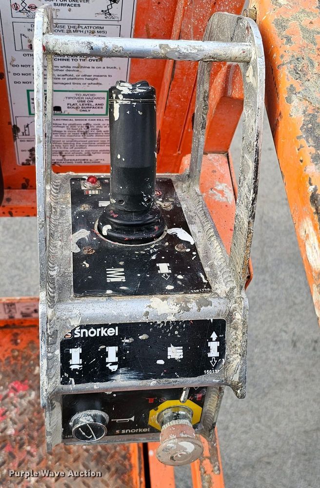 image for item DQ1108 2016 Snorkel S3219E  scissor lift
