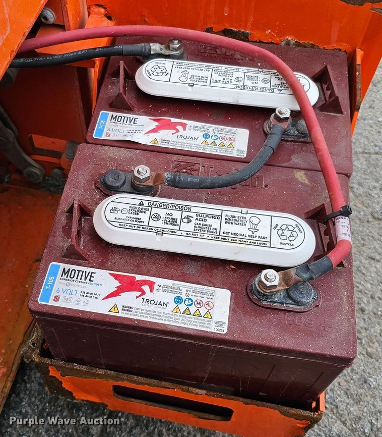 image for item DQ1108 2016 Snorkel S3219E  scissor lift