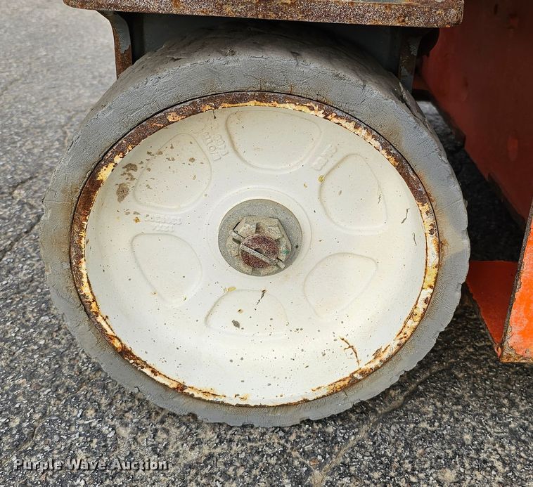 image for item DQ1108 2016 Snorkel S3219E  scissor lift