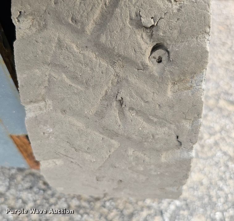 image for item DQ1108 2016 Snorkel S3219E  scissor lift