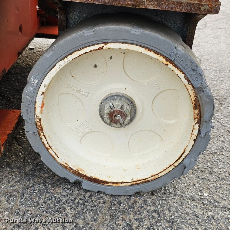 image for item DQ1108 2016 Snorkel S3219E  scissor lift