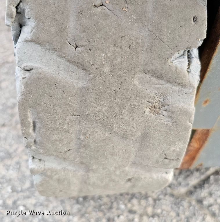 image for item DQ1108 2016 Snorkel S3219E  scissor lift