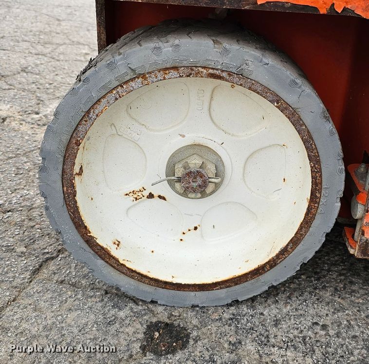 image for item DQ1108 2016 Snorkel S3219E  scissor lift