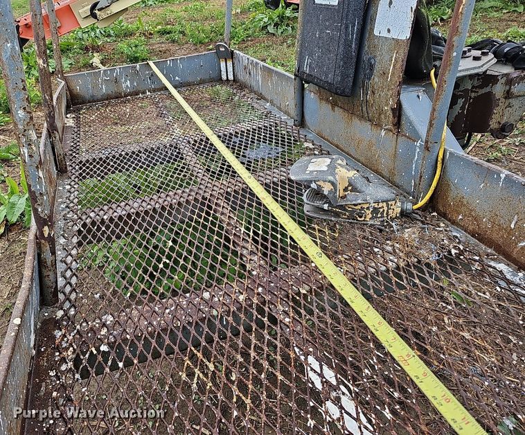 image for item DQ1161 1999 Terex TB44  boom lift