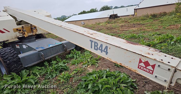 image for item DQ1161 1999 Terex TB44  boom lift