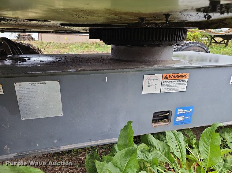 image for item DQ1161 1999 Terex TB44  boom lift