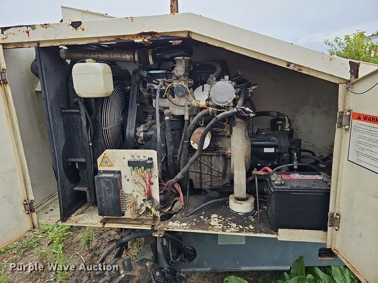 image for item DQ1161 1999 Terex TB44  boom lift